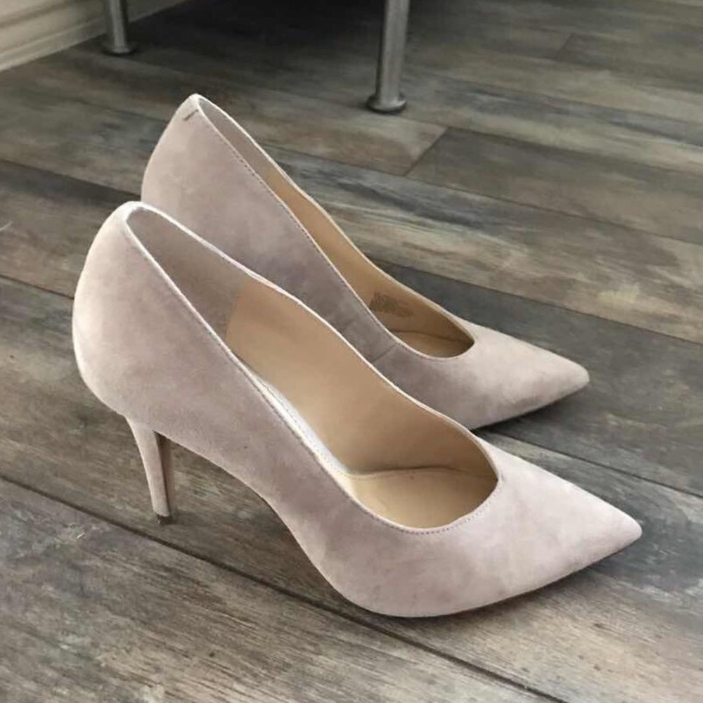 Vince Camuto Size 7 Heels